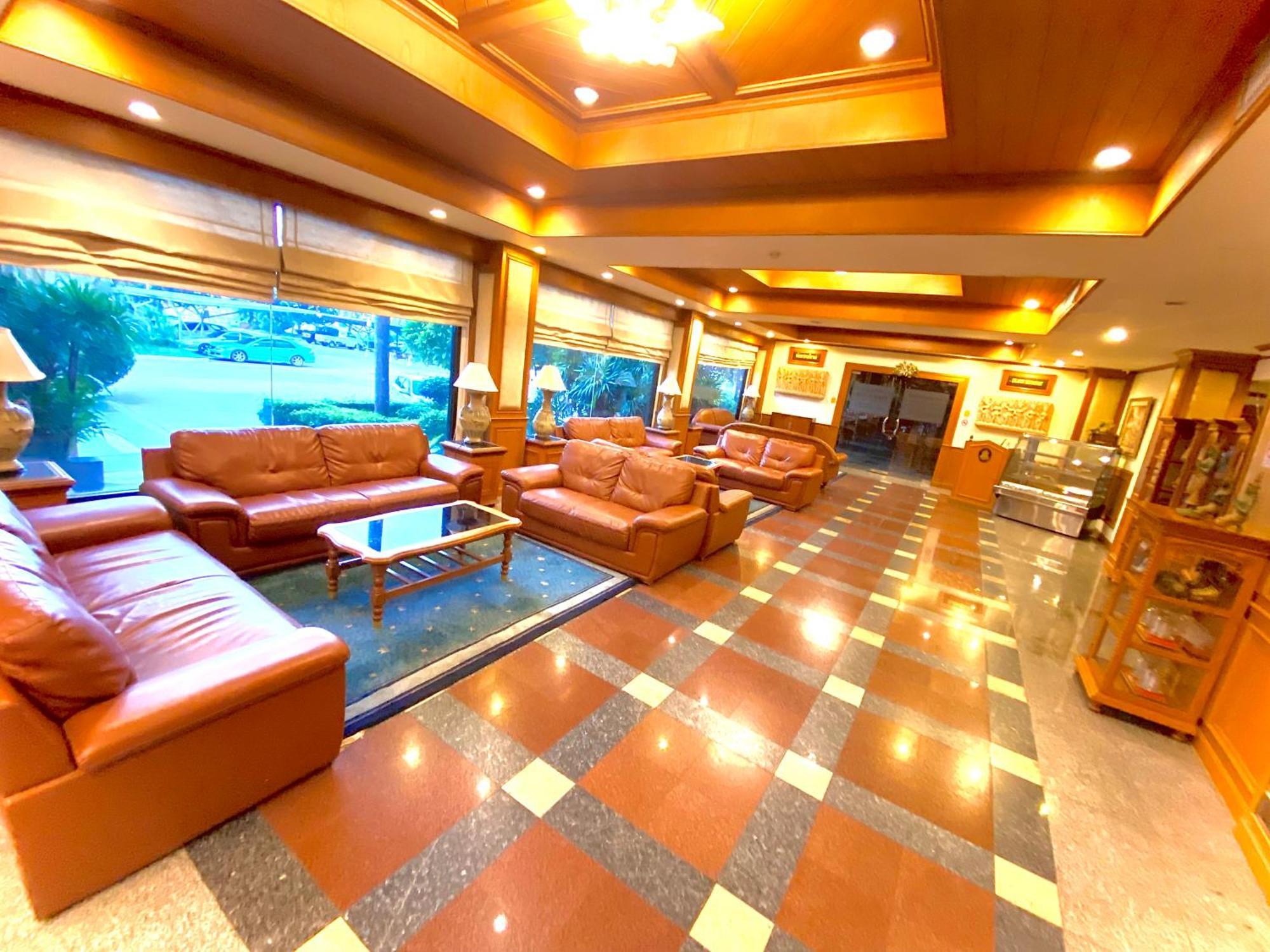 โรงแรมตักสิลา  มหาสารคาม ภายนอก รูปภาพ