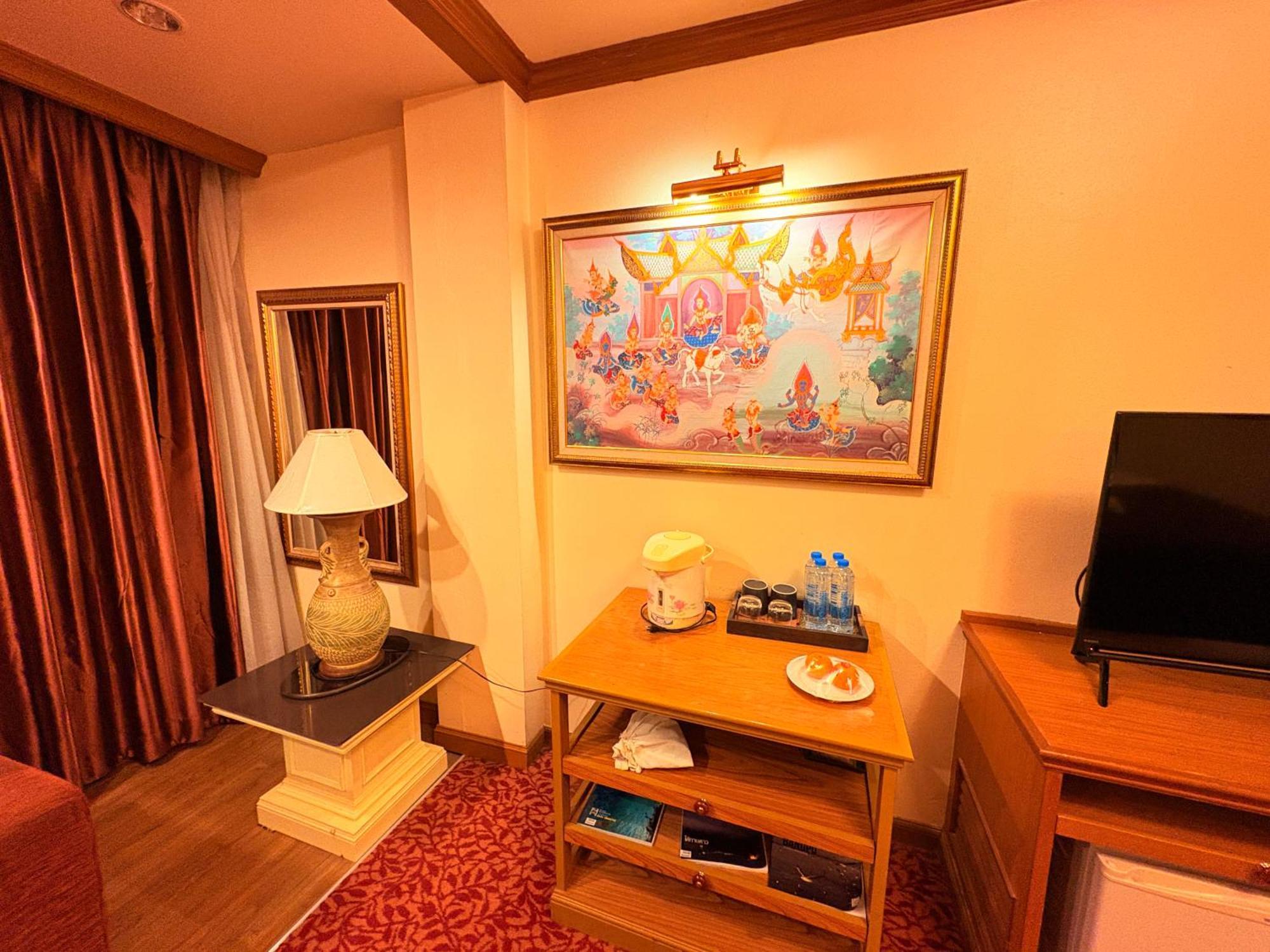 โรงแรมตักสิลา  มหาสารคาม ภายนอก รูปภาพ